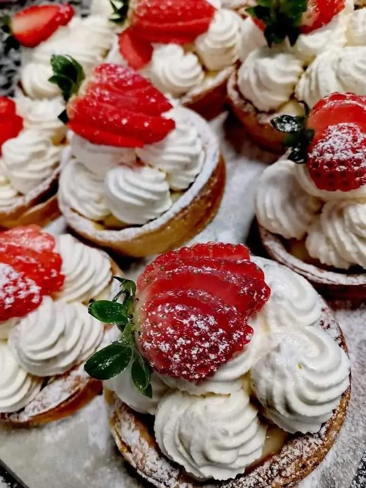 Tartelettes aux fraises et chantilly