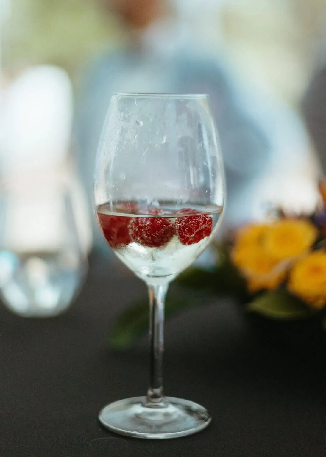 Verre de cocktail aux framboises